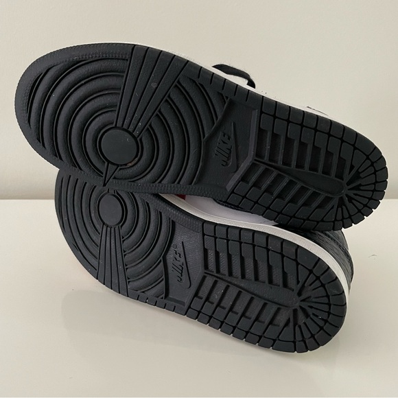 (PS) Air Jordan 1 Retro High OG 'Satin Red' CU0449-601 - Picture 5 of 10